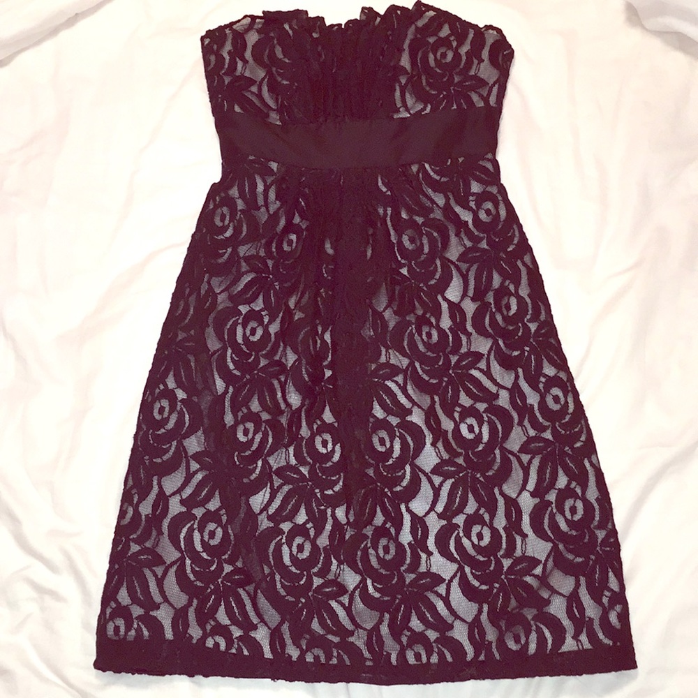 Never worn White House Black Market lace dress